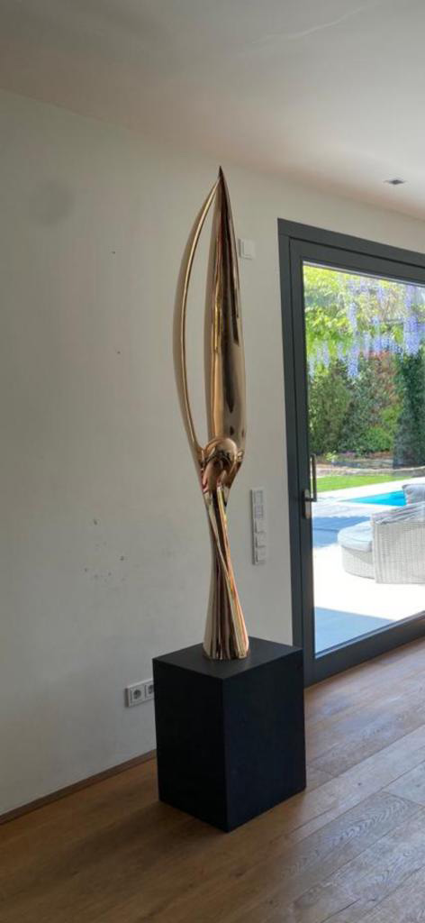 Bronze Hochglanz, 1,88m, 2019 Bronze Hochglanz, 1,88 m, 2019